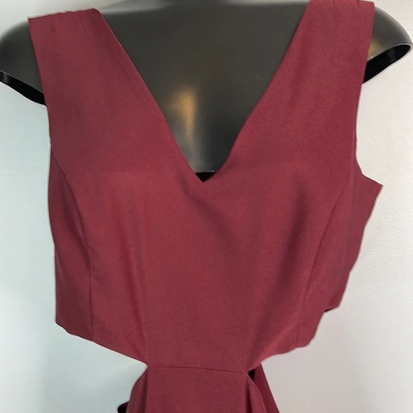 ARTI GOGNA Burgundy Prom Formal Dress Cut Out Sides Floor Length Sleeveless L - Picture 5 of 10